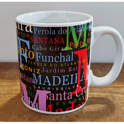 Tasse mit den Namen von Orten auf Madeira